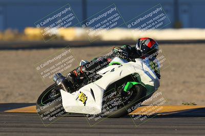 media/Nov-19-2023-CVMA (Sun) [[1f3d1b7ccb]]/Race 17 Amateur Supersport Middleweight/